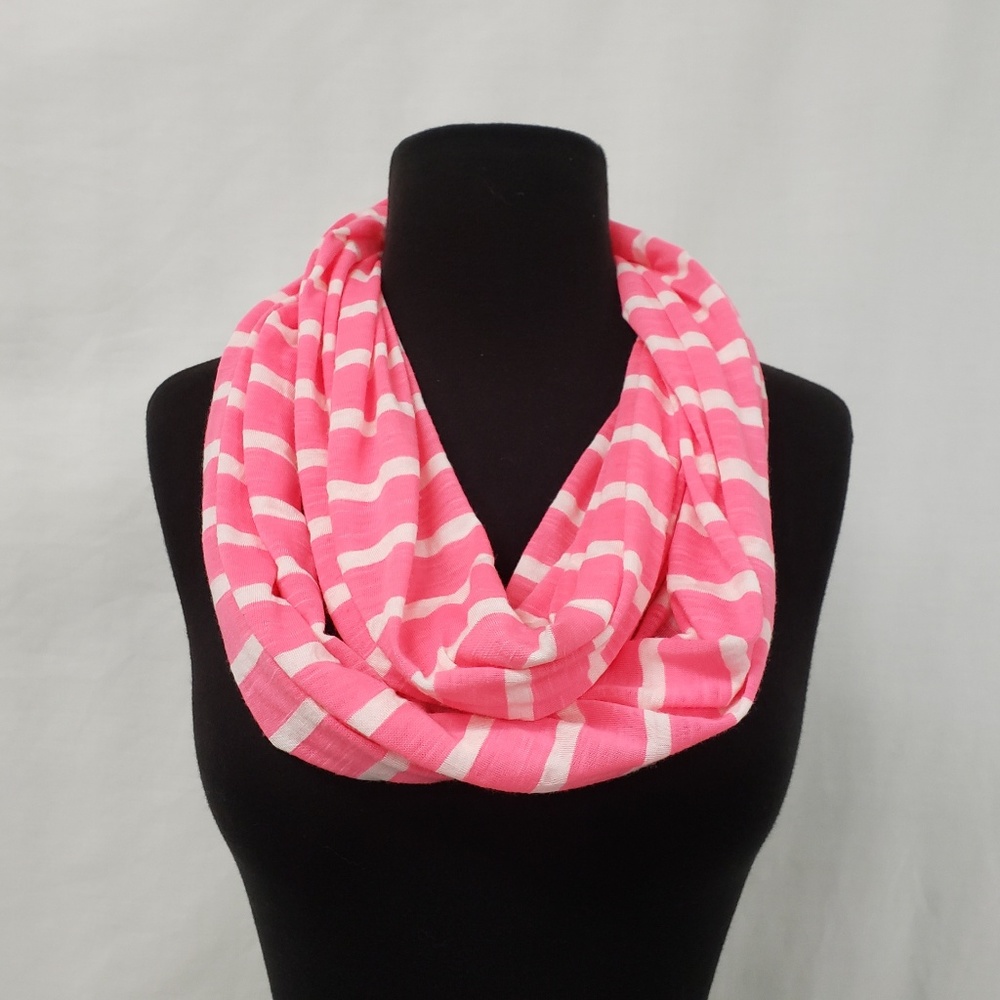 2 Chic Scarf - Picture 2 of 3